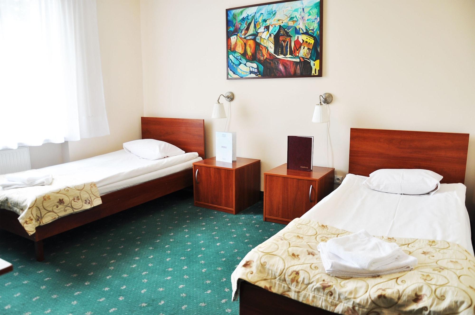 Parkhotel Economic Wielka Wies  ภายนอก รูปภาพ
