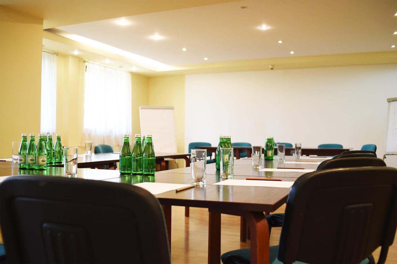 Parkhotel Economic Wielka Wies  ภายนอก รูปภาพ