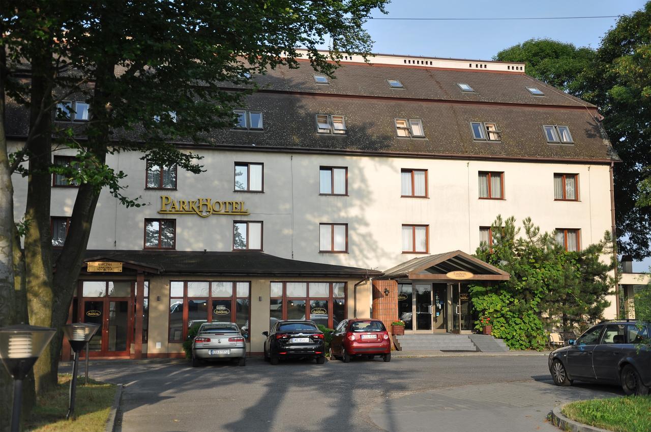 Parkhotel Economic Wielka Wies  ภายนอก รูปภาพ