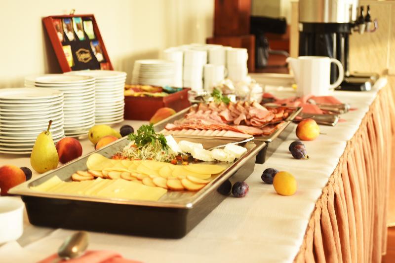 Parkhotel Economic Wielka Wies  ภายนอก รูปภาพ